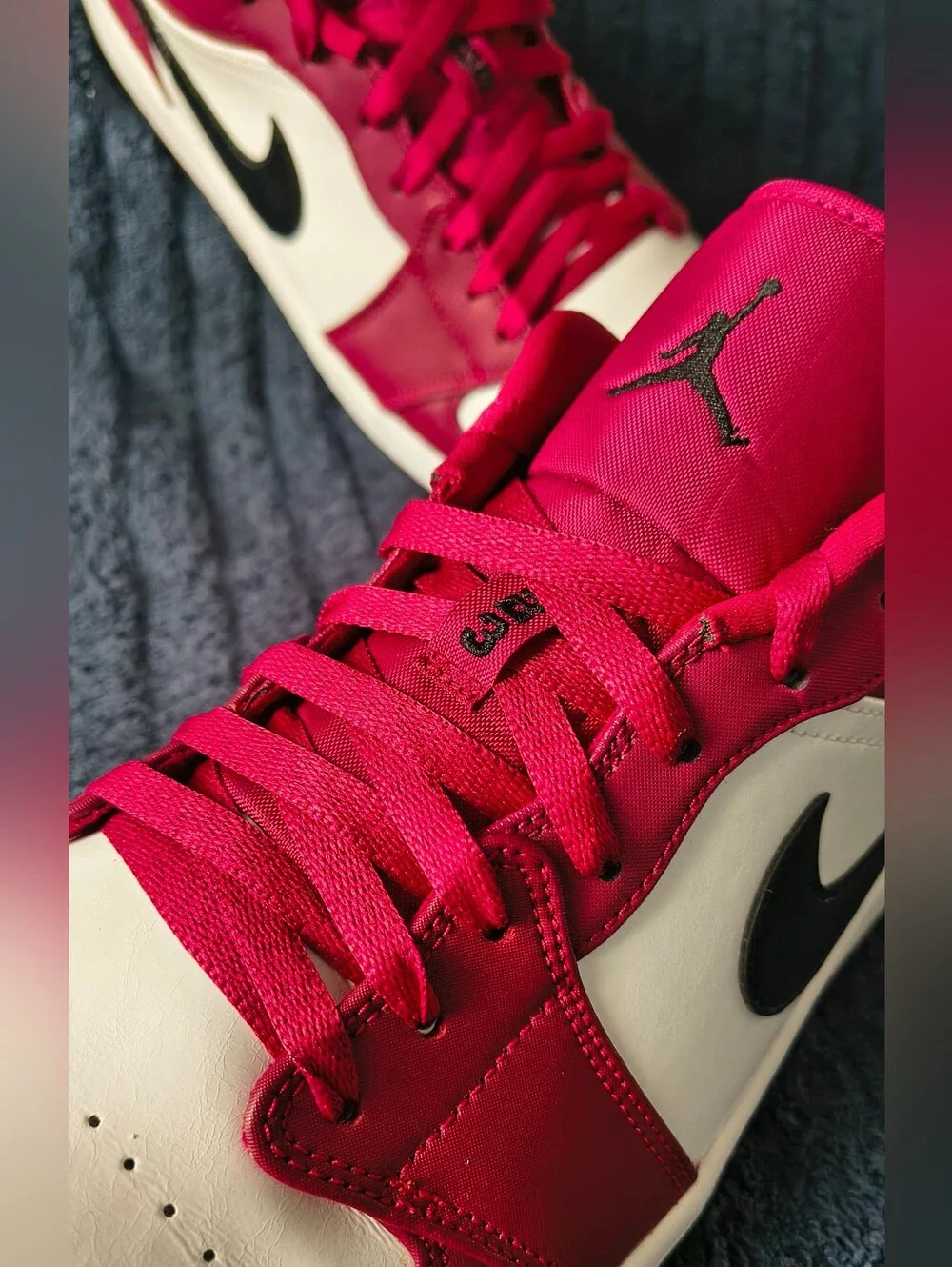 *NWOT* (2020) //Air Jordan 1 Low//  'Noble Red'....
